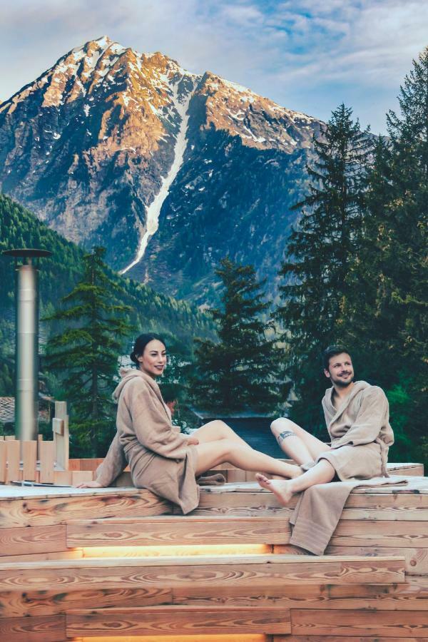 campZero Active Luxury Resort Champoluc Exterior foto